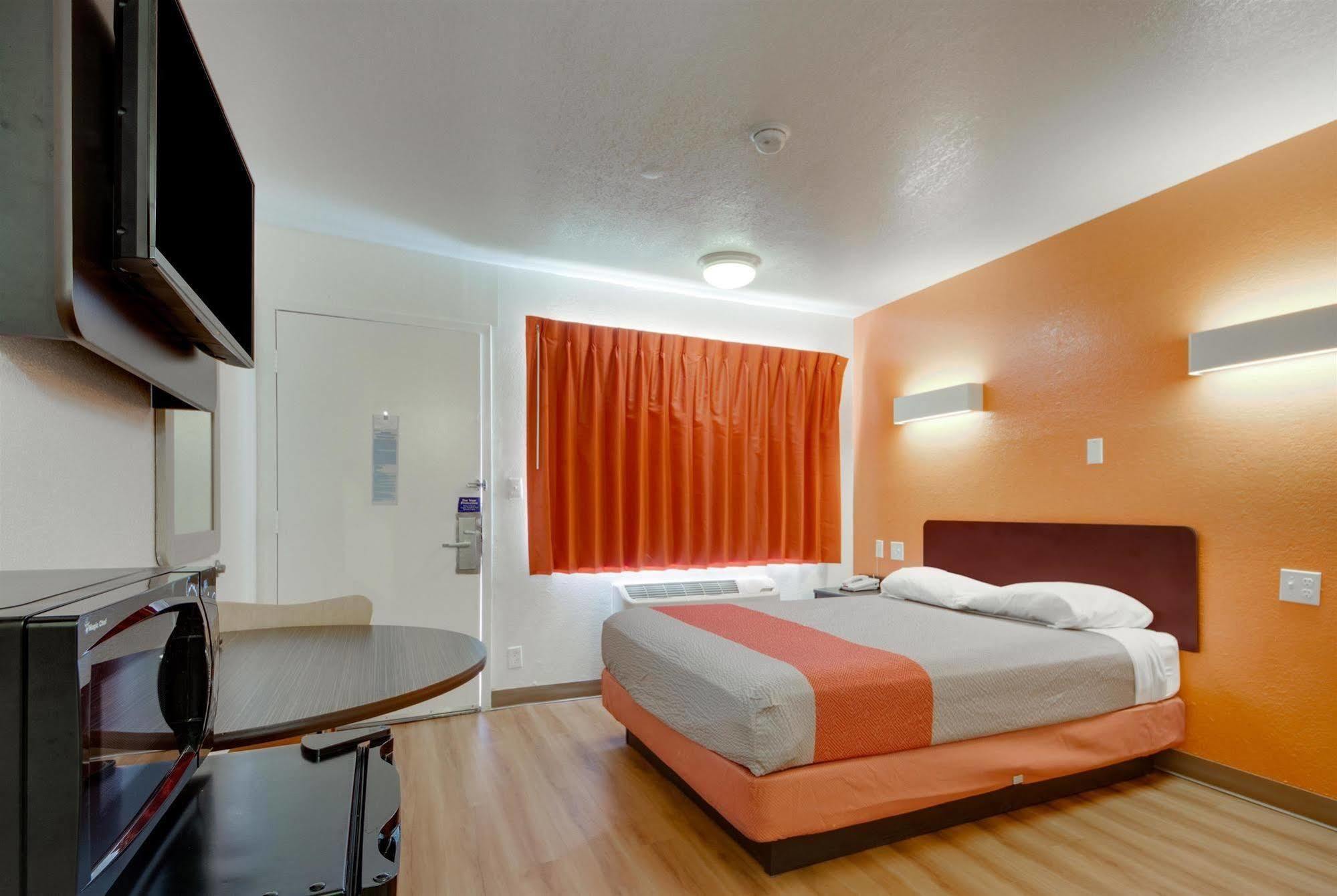 Avera Suites Muskogee Exterior photo